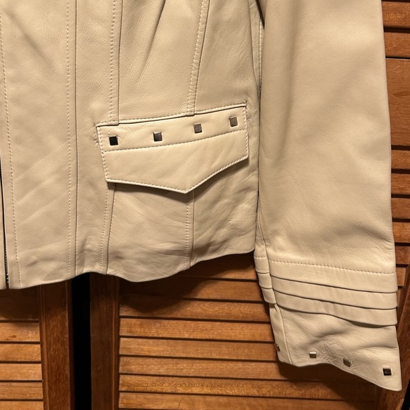 Juliet Michelle Cream Soft Genuine Lambskin Leather Jacket - Picture 11 of 16